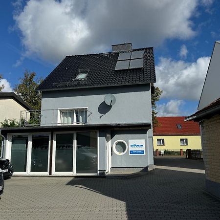 Skypension Schönefeld Buitenkant foto