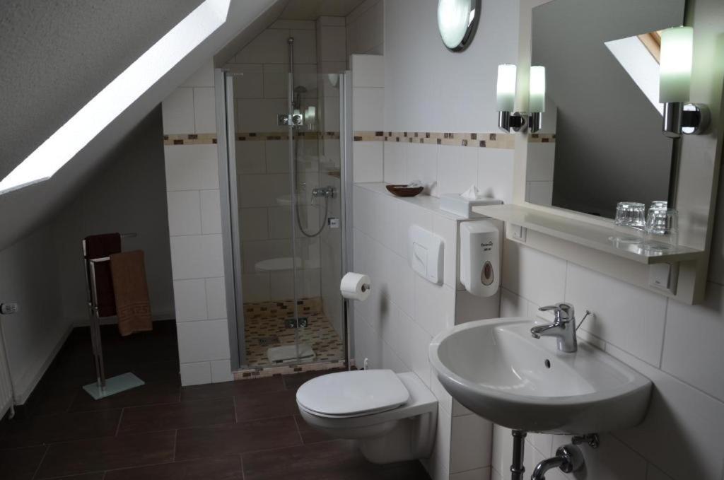 Skypension Schönefeld Buitenkant foto