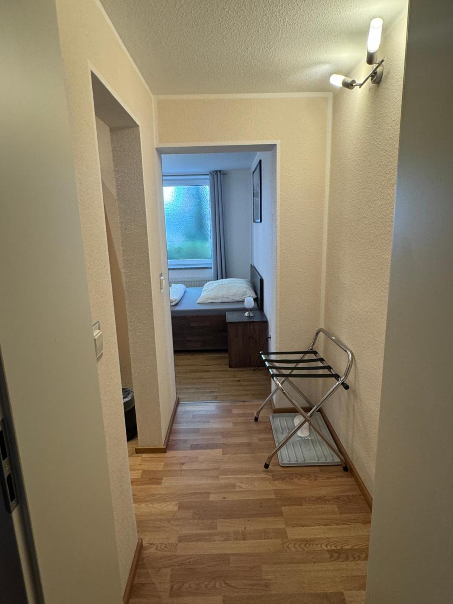 Skypension Schönefeld Buitenkant foto