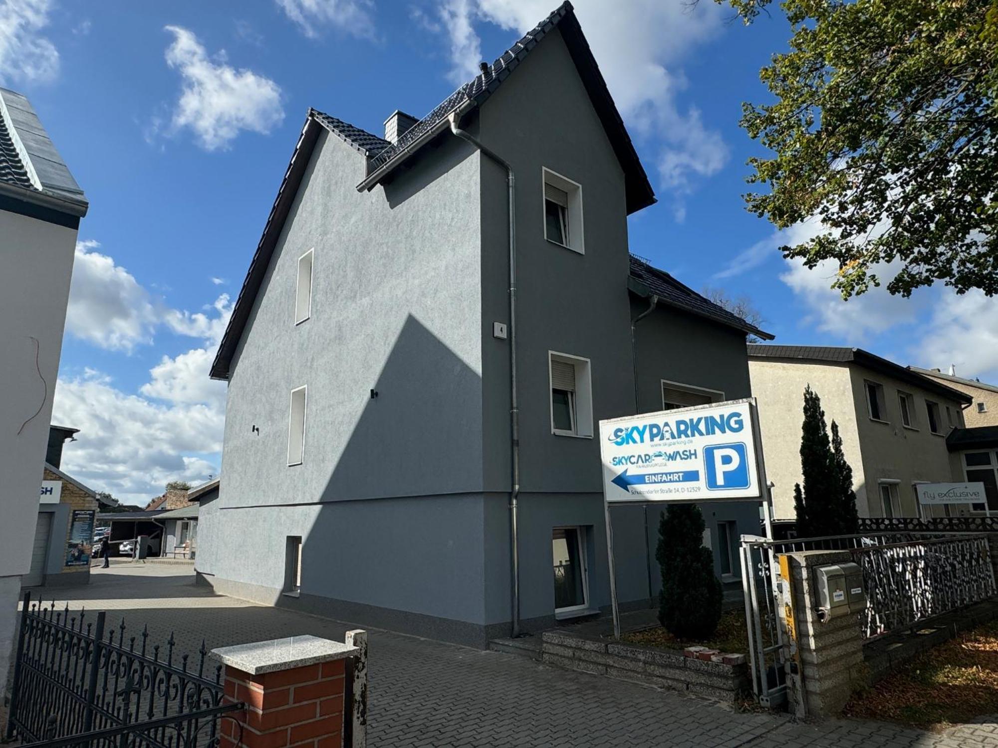 Skypension Schönefeld Buitenkant foto